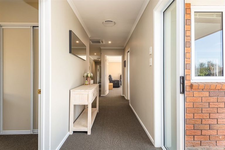 Photo of property in 46 Regency Crescent, Redwood, Christchurch, 8051