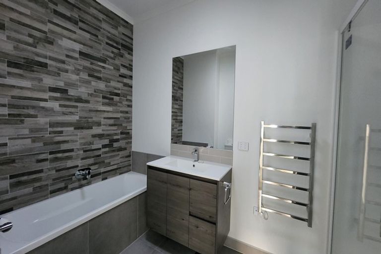 Photo of property in 2/42 Nugget Avenue, Hobsonville, Auckland, 0616