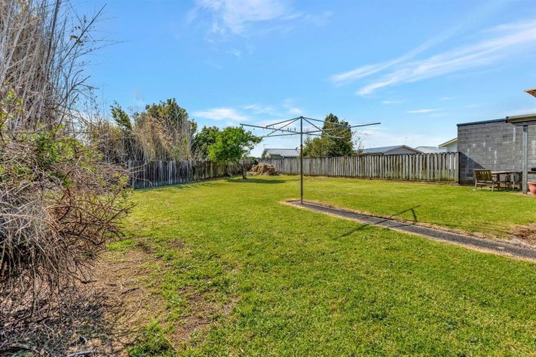 Photo of property in 23 Miro Street, Merrilands, New Plymouth, 4312