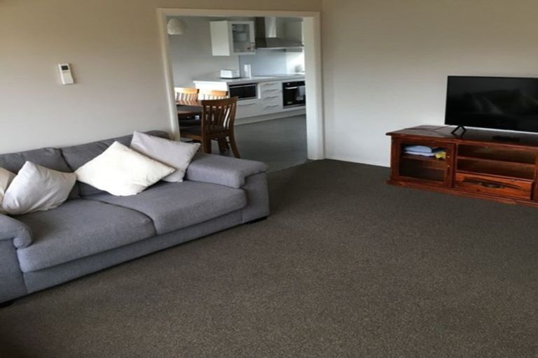 Photo of property in 4 Waterloo Crescent, Hokowhitu, Palmerston North, 4410