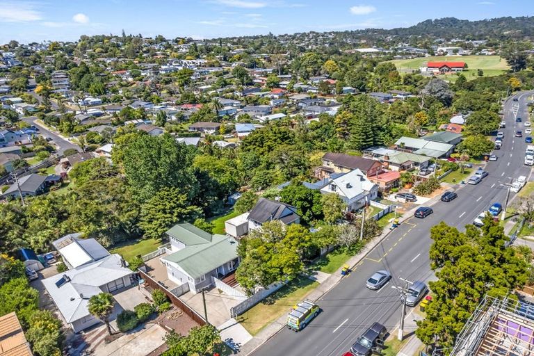 Photo of property in 90 Glendale Road, Glen Eden, Auckland, 0602