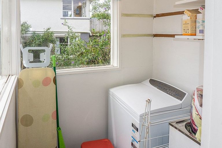 Photo of property in 266 Kenmure Road, Kenmure, Dunedin, 9011