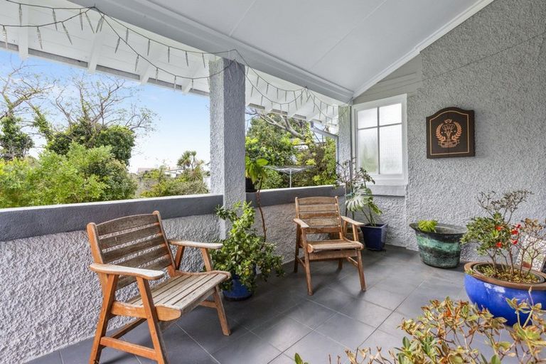 Photo of property in 5 Finnis Lane, Hospital Hill, Napier, 4110