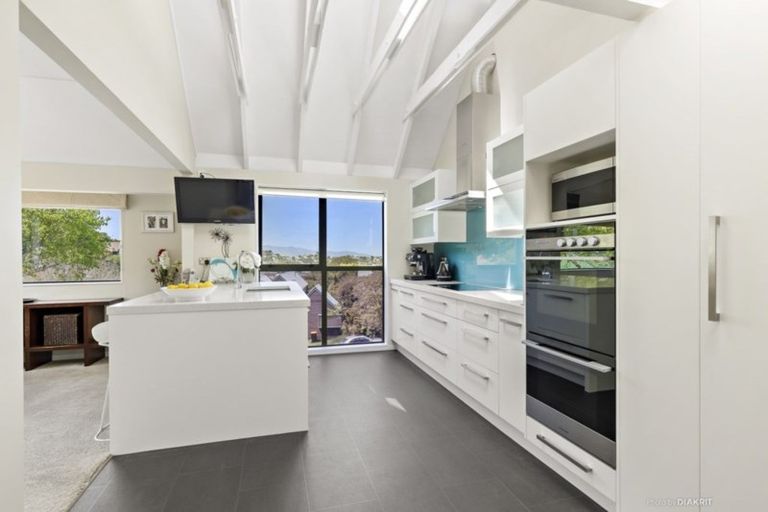 Photo of property in 6 Malda Grove, Khandallah, Wellington, 6035