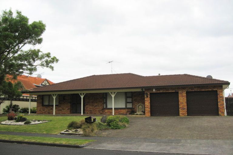 Photo of property in 126 Walter Strevens Drive, Conifer Grove, Takanini, 2112