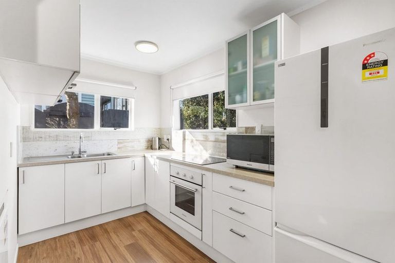 Photo of property in 6 Bayou Lane, Churton Park, Wellington, 6037