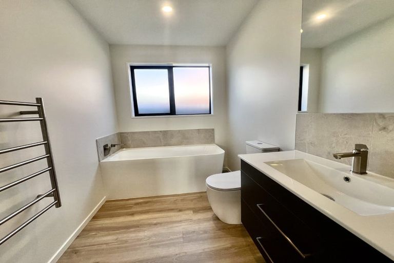 Photo of property in 28 Hanmer Crescent, Rangiora, 7400