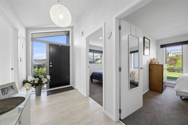 Photo of property in 2 Ihakara Arthur Lane, Aotea, Porirua, 5024