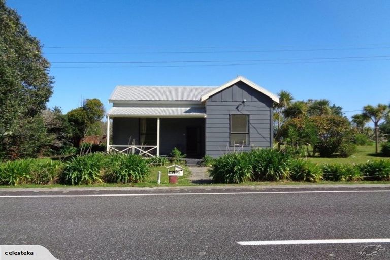 Photo of property in 33 Main Road, Hector, 7822