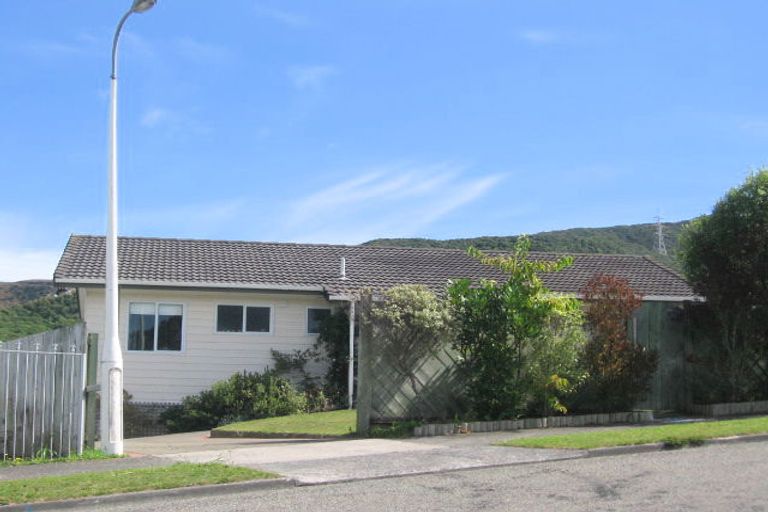 Photo of property in 22 John Witton Drive, Crofton Downs, Wellington, 6035