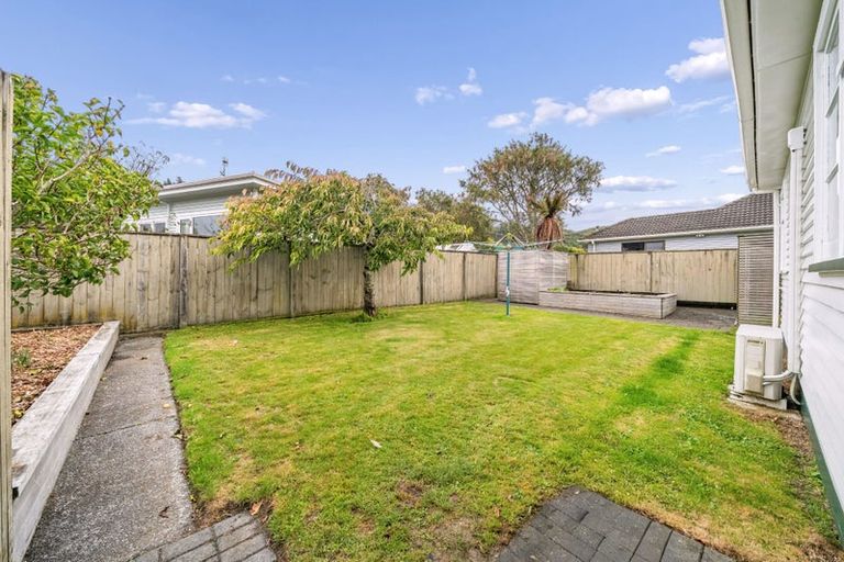 Photo of property in 74 Bledisloe Crescent, Wainuiomata, Lower Hutt, 5014