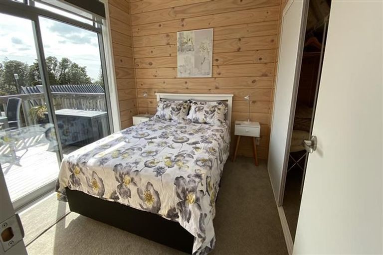 Photo of property in 87 Hebron Road, Waiake, Auckland, 0630