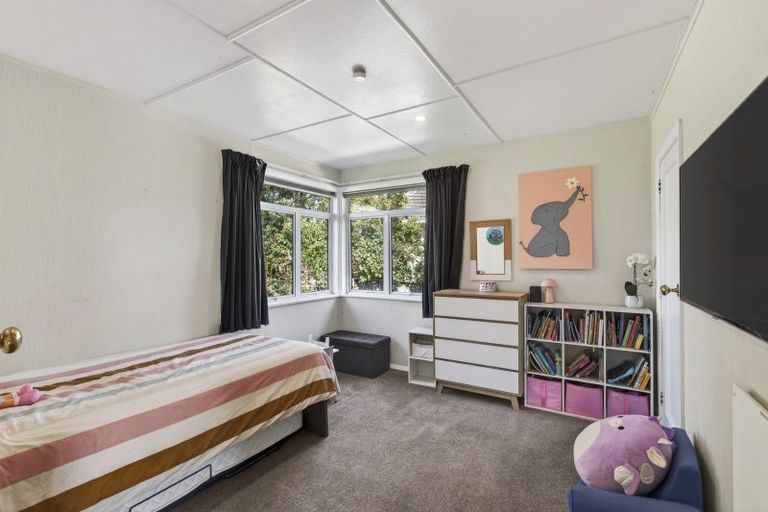 Photo of property in 10 Holford Street, Westown, New Plymouth, 4310