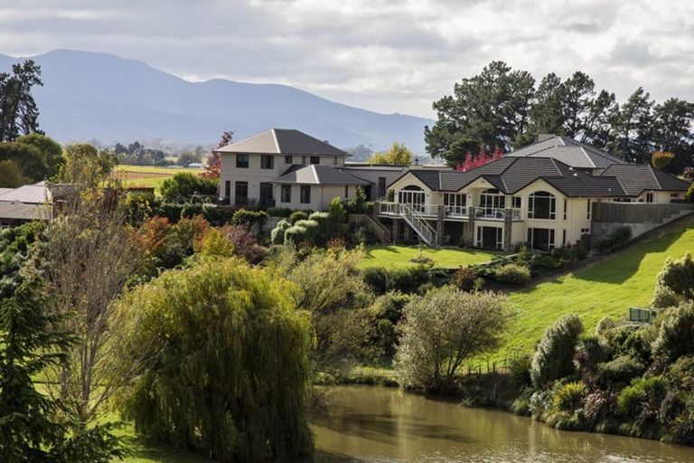 Photo of property in 21 Golf View Close, Fairhall, 7272