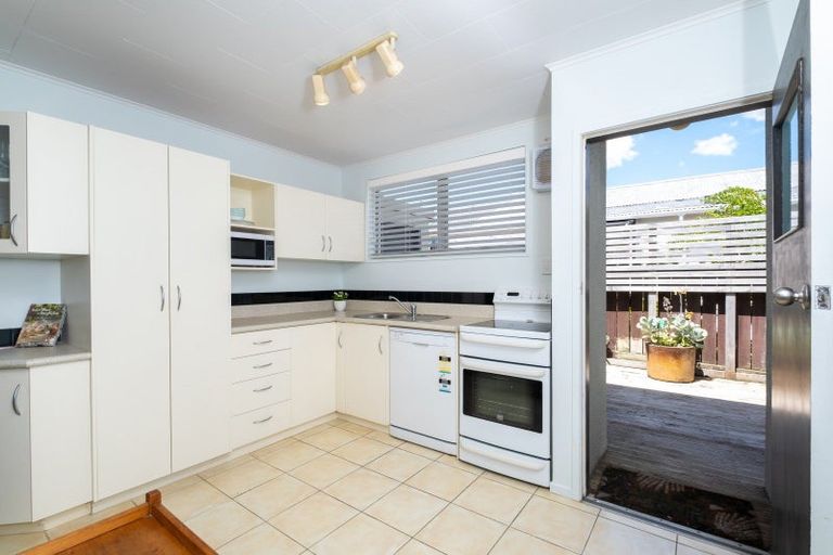 Photo of property in 2/40 The Esplanade, Westshore, Napier, 4110