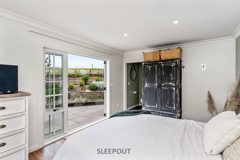 Photo of property in 191 Pukenamu Road, Te Horo, Otaki, 5581