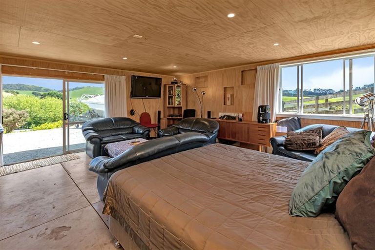 Photo of property in 1713 Matapouri Road, Matapouri, Whangarei, 0173