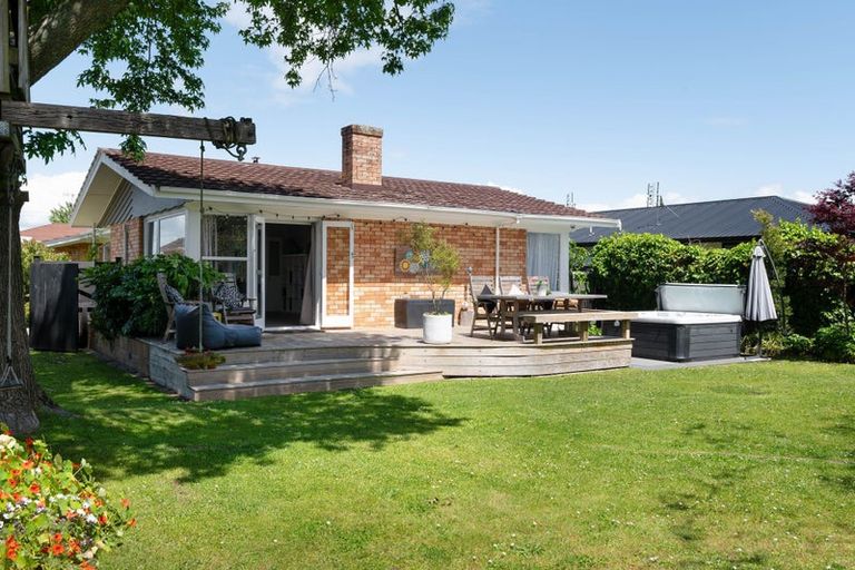 Photo of property in 16a Forest Lake Road, Forest Lake, Hamilton, 3200