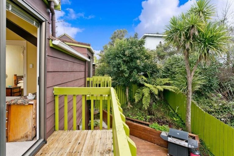 Photo of property in 2/81 Waipa Street, Birkenhead, Auckland, 0626