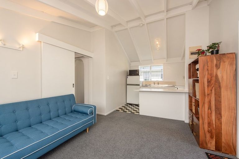 Photo of property in 24/125 Queens Drive, Lyall Bay, Wellington, 6022