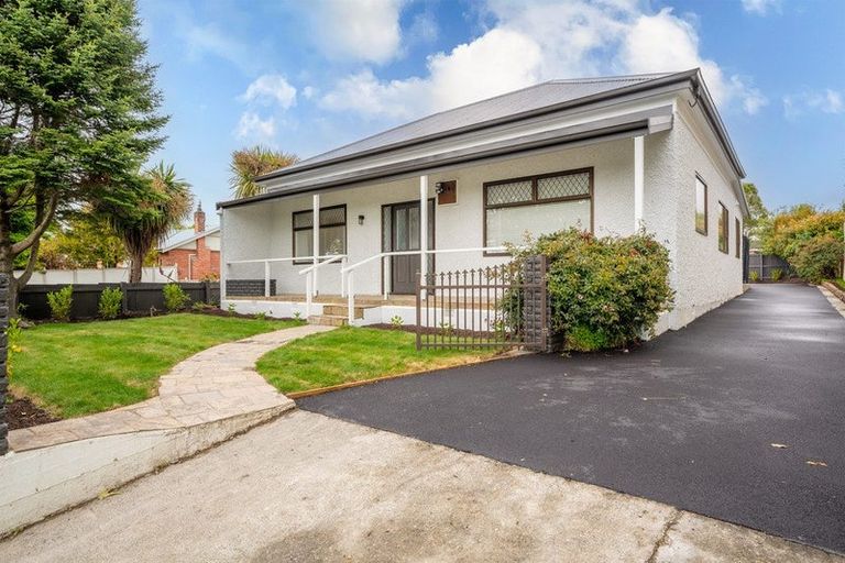 Photo of property in 82 Avenue Road, West End, Timaru, 7910