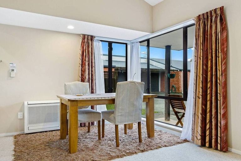 Photo of property in 2/185 Colombo Street, Sydenham, Christchurch, 8023