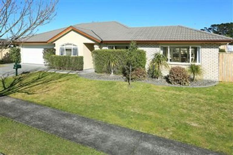 Photo of property in 3 Millstone Lane, Henderson, Auckland, 0612