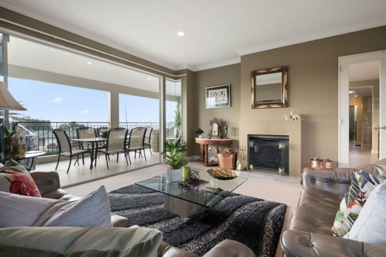 Photo of property in 4a Cleary Terrace, Cockle Bay, Auckland, 2014