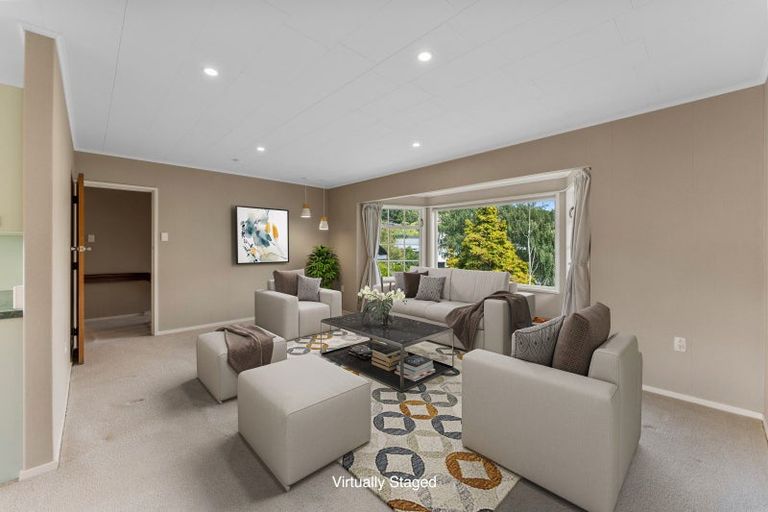 Photo of property in 51 Sunbrae Drive, Silverstream, Upper Hutt, 5019