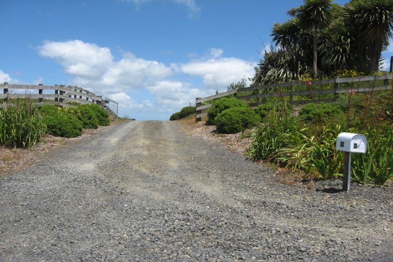 Photo of property in 60 Oira Road, Karaka, Drury, 2578