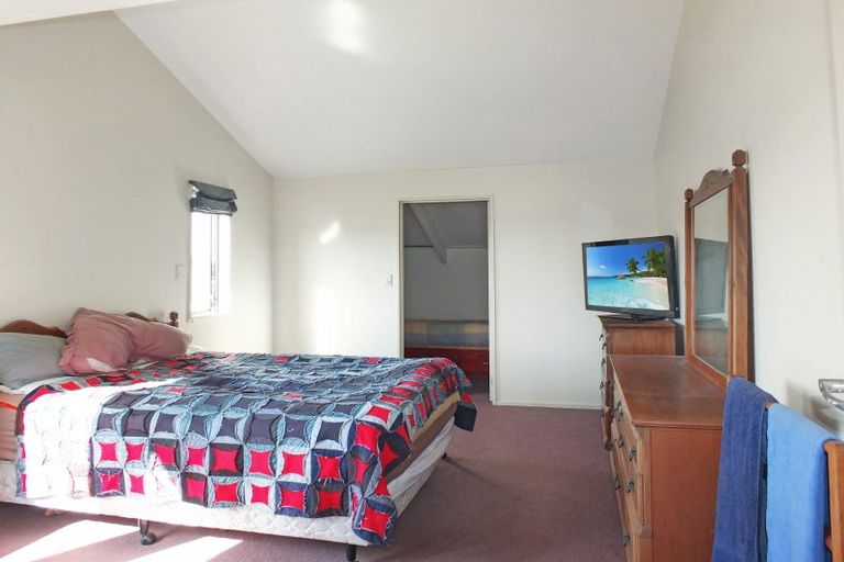 Photo of property in 4 Trafalgar Street, Foxton Beach, Foxton, 4815