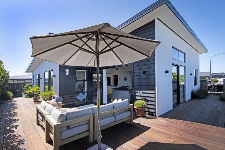 Photo of property in 16 Paretona Street, Motueka, 7120