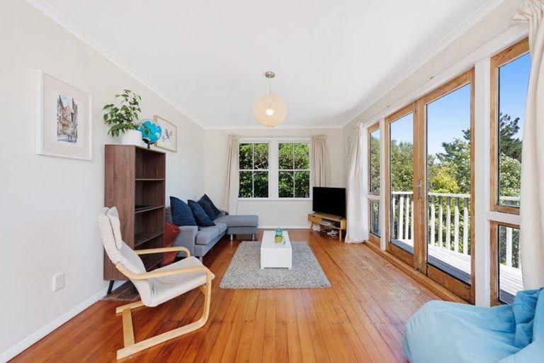 Photo of property in 104 Sidlaw Street, Strathmore Park, Wellington, 6022