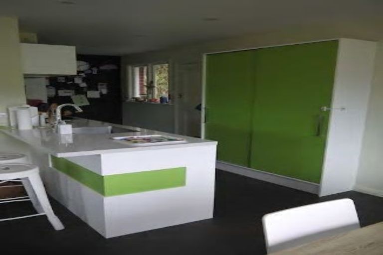 Photo of property in 28 Porterfield Street, Macandrew Bay, Dunedin, 9014