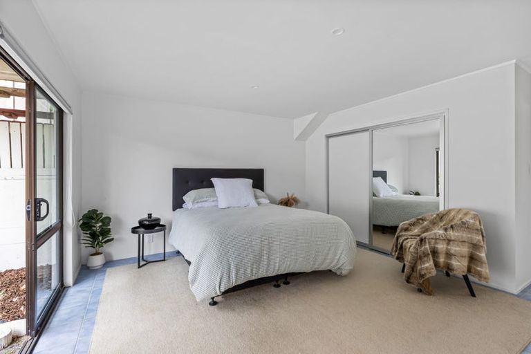 Photo of property in 32 Danbury Drive, Torbay, Auckland, 0630