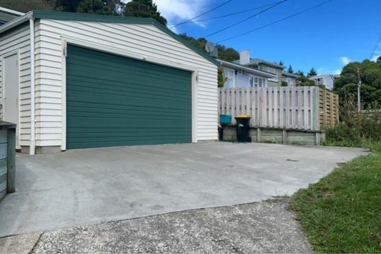 Photo of property in 104 Helston Road, Paparangi, Wellington, 6037