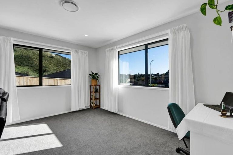 Photo of property in 51 Magnolia Drive, Westown, New Plymouth, 4310