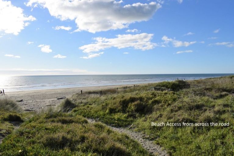 Photo of property in 68 Marine Parade, Otaki Beach, Otaki, 5512