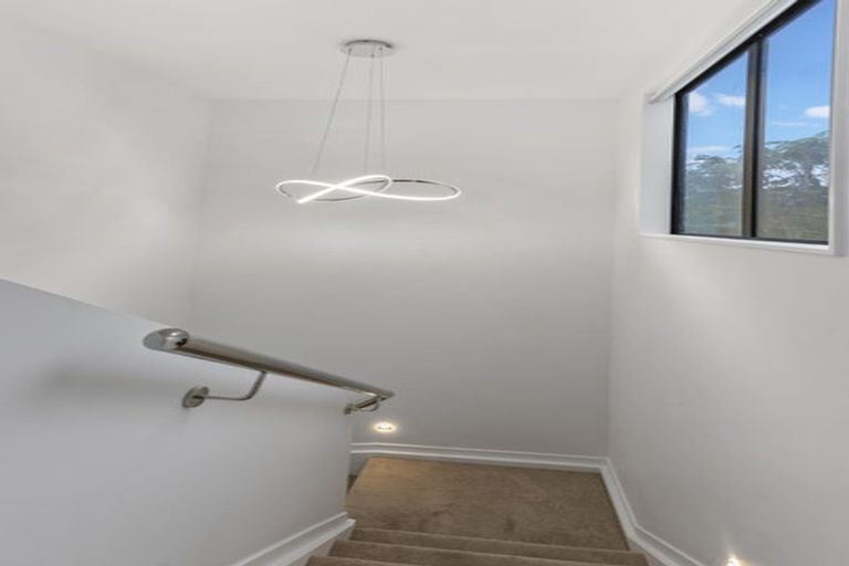 Photo of property in 19c Farwood Drive, Henderson, Auckland, 0612