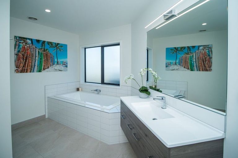 Photo of property in 64 Lakeview Lane, Mangawhai, 0573