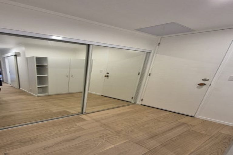 Photo of property in 27 Hebe Place, Birkenhead, Auckland, 0626