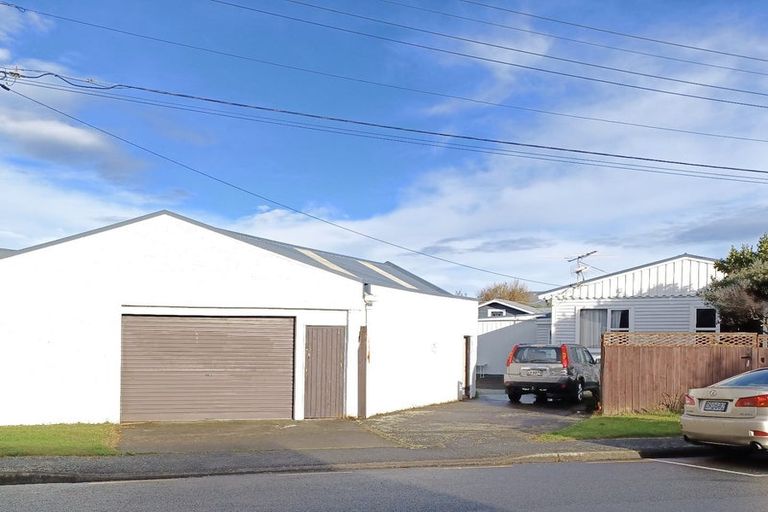 Photo of property in 94 Kauri Street, Miramar, Wellington, 6022