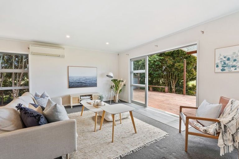 Photo of property in 15 Lowburn Avenue, Waipu, 0510