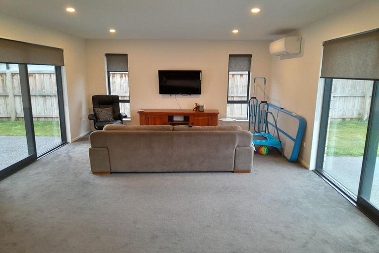 Photo of property in 3 Witte Street, Woodend, 7610