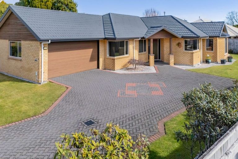 Photo of property in 20 Kahikatea Street, Inglewood, 4330