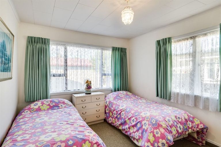 Photo of property in 319 Kennedy Road, Onekawa, Napier, 4110