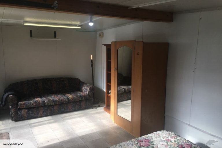 Photo of property in 63 Tram Road, Swanson, Auckland, 0614