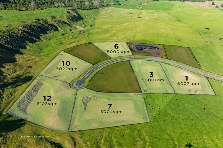 Photo of property in 1 Taumata Rise, Acacia Bay, 3385