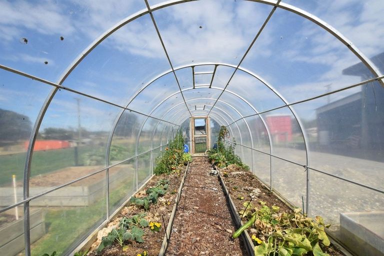 Photo of property in 75 Largs Street, Wallacetown, 9816