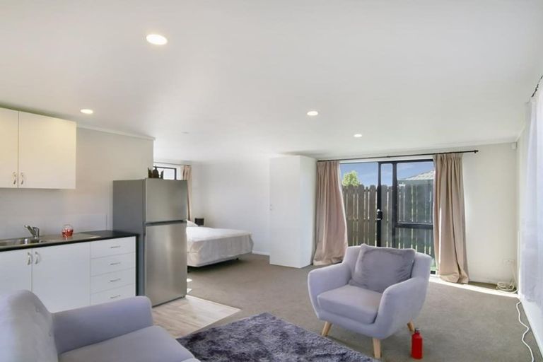 Photo of property in 15 Heathridge Place, Burswood, Auckland, 2013